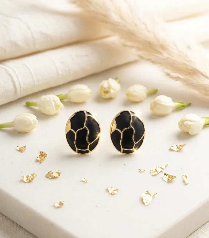 Abstract Enamel Stud Earrings for Women – Black & White Geometric Oval Earrings